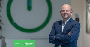 A solo photo of Juan Duran