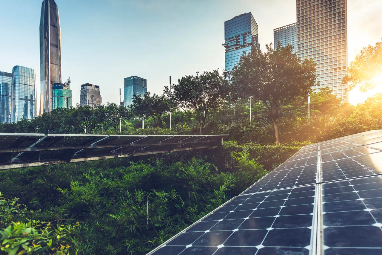 How can contractors advance sustainable energy solutions?