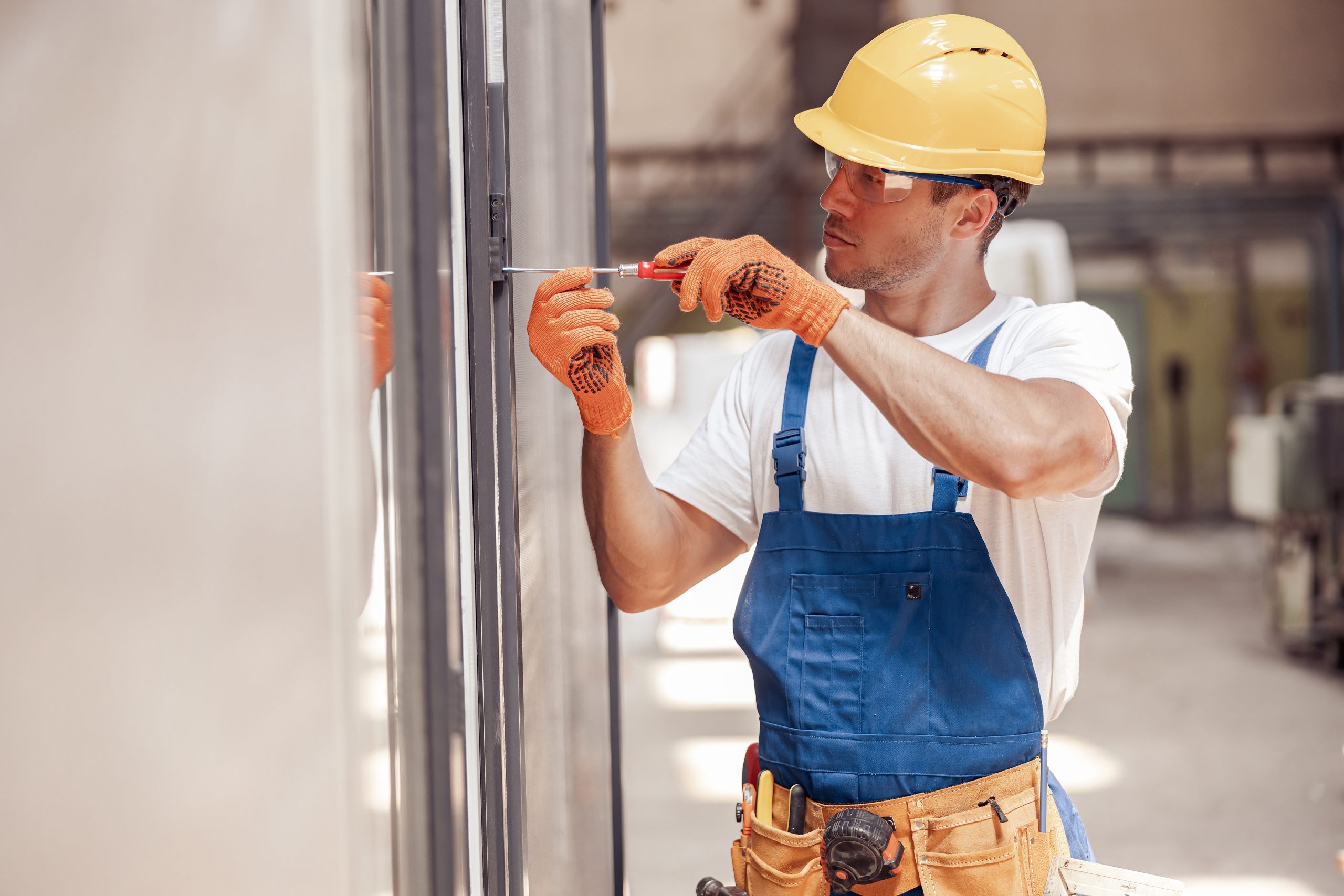 World Day for Health and Safety at Work – How Can Electricians Prioritise Their Safety?