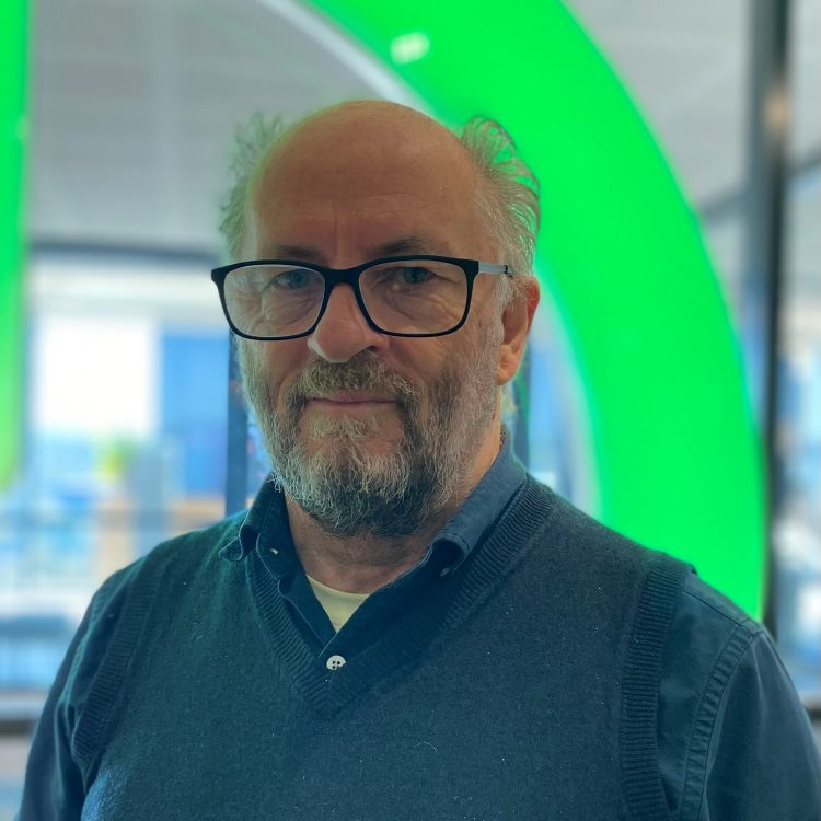 Christopher Smith, Director - EcoStruxure Power and Process Control Systems Offers